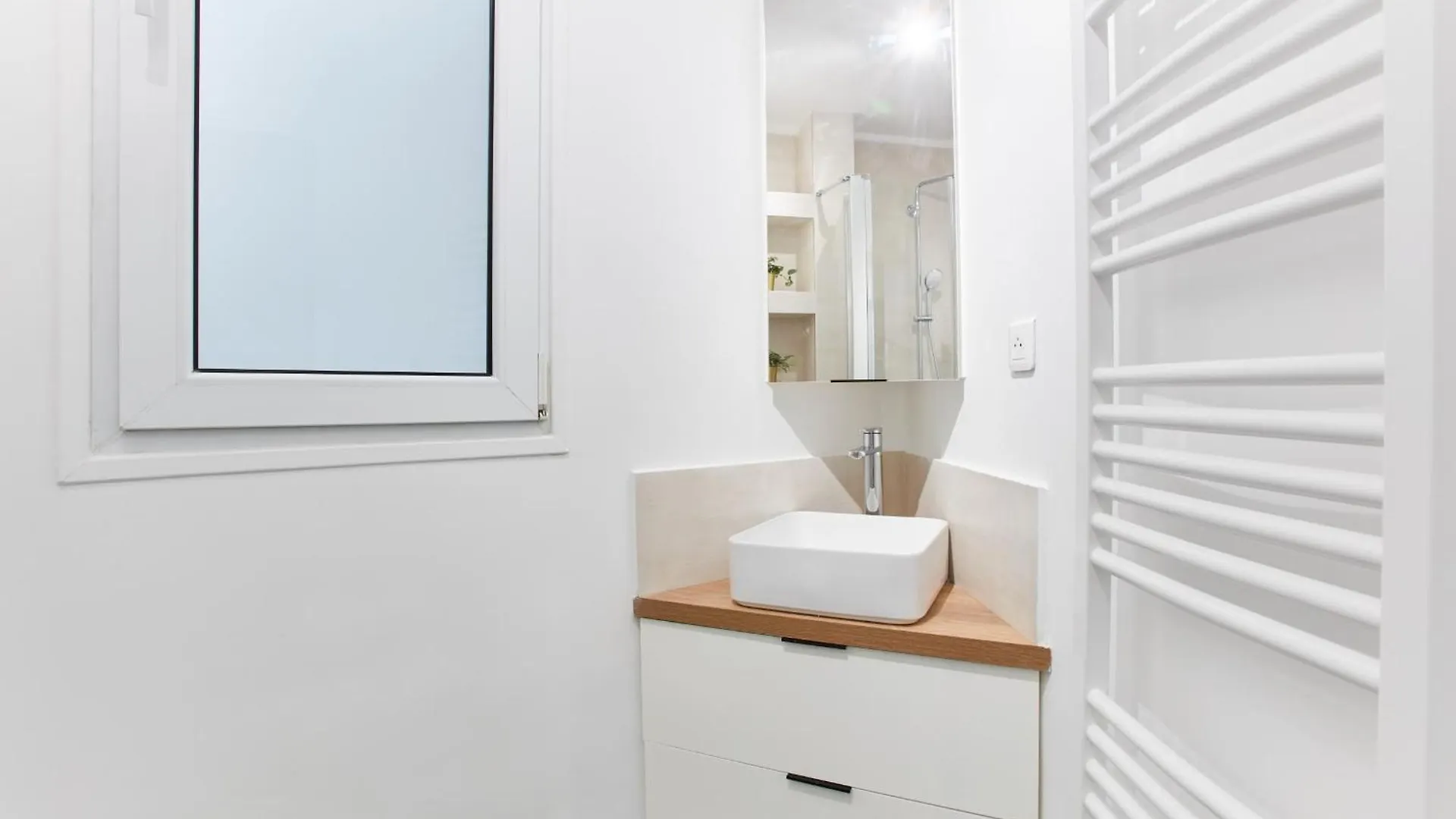 Apartment Bnbnova - 1Br - Montmartre & Saint-Ouen Paris France
